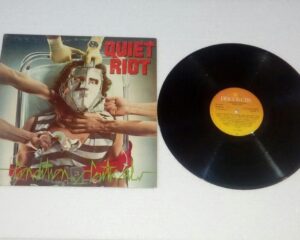 quiet riot – condition critical – usado