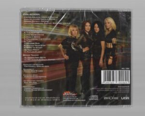 GIRLSCHOOL  – HIT & RUN (REVISITED) + 2 BONUS.